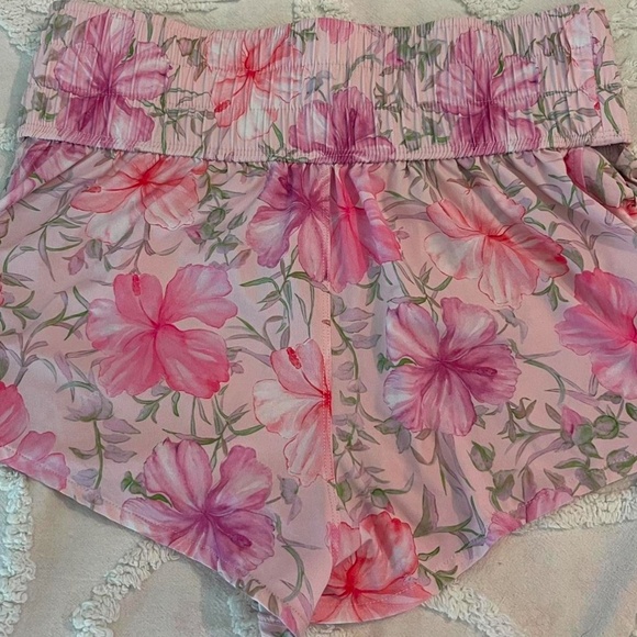 Loveshackfancy Shorts - Picture 3 of 3